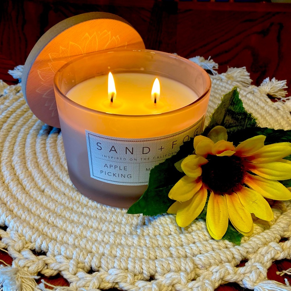 Meet your Posher, Monica